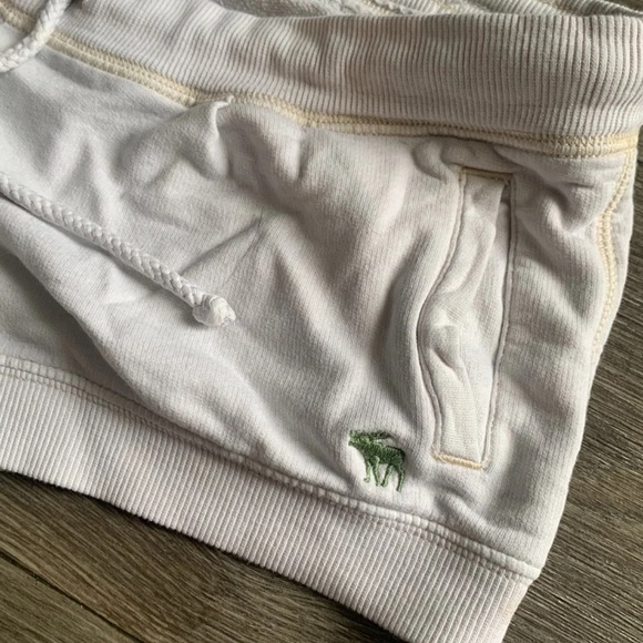 SOLD - Picture 3 of 4